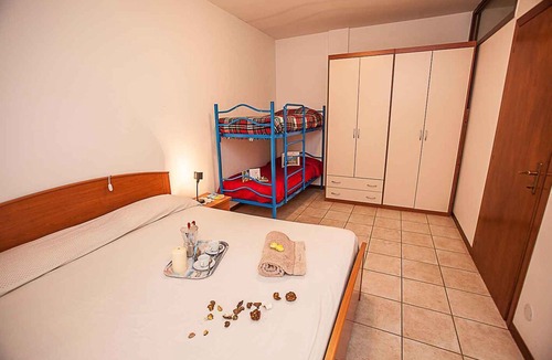 Rosapineta Apartment | Holiday apartment air conditioning and large terrace