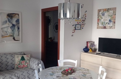Pescantina Apartment | Holiday Apartment "Casa Maddy" with Balcony, Private Terrace & Wi-Fi
