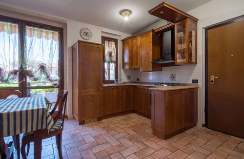 Montioni Apartment | Holiday apartment near the center with swimming pool, air conditioning, parking lot
