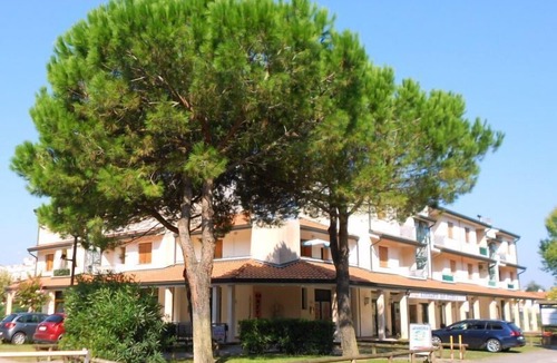 Rosapineta Apartment | Holiday apartment Rosolina for 4 - 6 persons with 2 bedrooms - Holiday apartment
