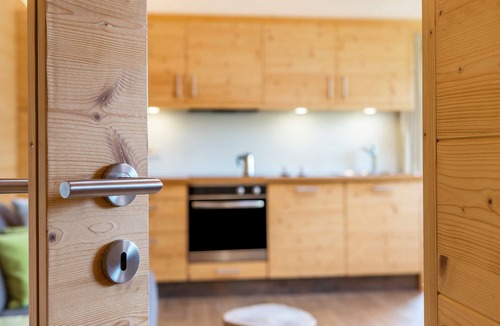 Laion Apartment | Holiday Apartment 'Sassun' with Mountain View, Garden & Wi-Fi