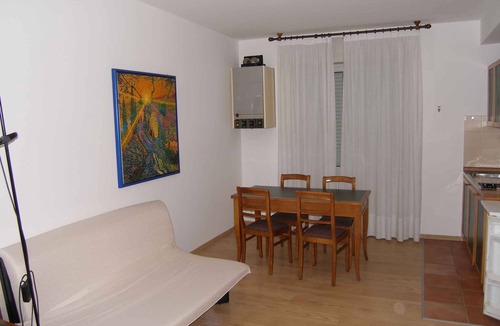 Corno Apartment | Holiday apartment with air conditioning, internet, balcony and rooftop pool