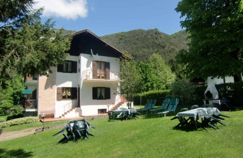 Val Maria-Pur Apartment | Holiday apartment with community garden