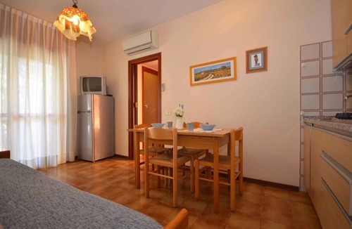 Bibione Lido del Sole Apartment | Holiday apartment with balcony and air conditioning