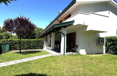 Bibione Apartment | Holiday apartment with garden and air conditioning