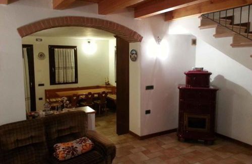 Velo d'Astico House | Holiday home in Velo d Astico 25854