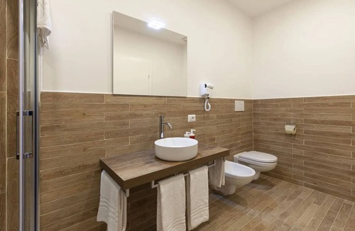 Domegge di Cadore House | Holiday Home 'Alle Arce' with Lake View, Wi-Fi and Air Conditioning