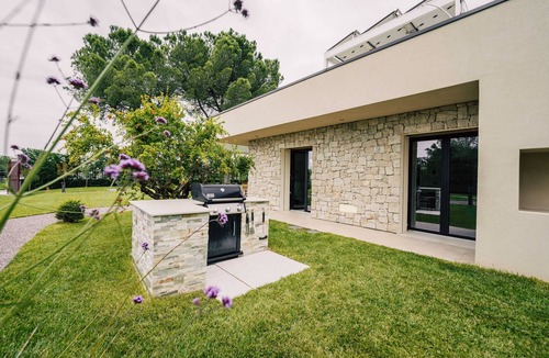 Mattarana House | Holiday Home "Lagolino Boutiquehouse " with Pool, Garden & Wi-Fi