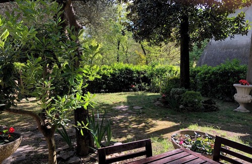 Albettone House | Holiday Home 'Villino San Silvestro' with Mountain View, Garden & Wi-Fi