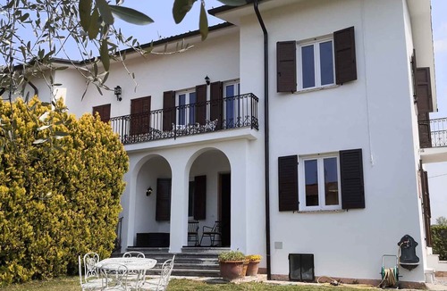 Lazise House | Holiday home with private garden