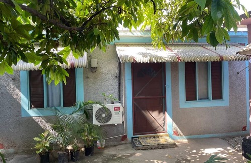 Kingston House | Home away from home experience, Forrest Family Property.