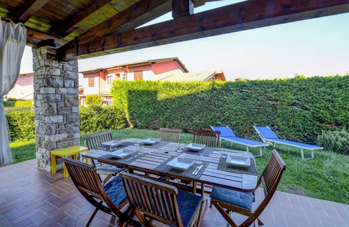 Solarolo Ski Chalet | Home & Garden with pool and near to the lake