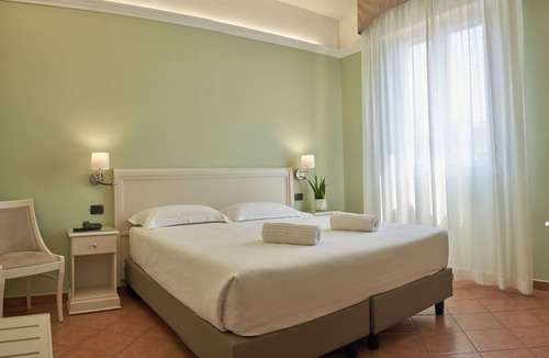 Castelfranco Emilia Hotel | Hotel Aquila