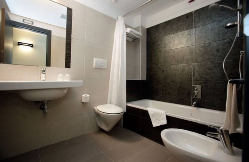 Quartiere XXIV Don Bosco Hotel | Hotel Artis