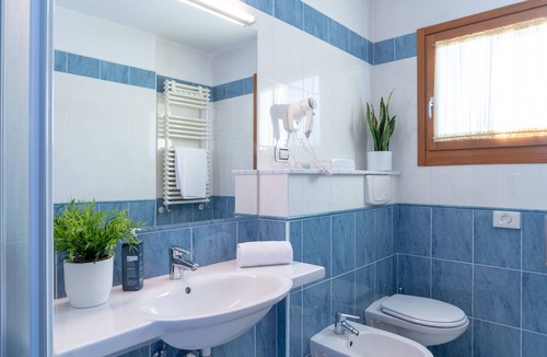 Cavaso del Tomba Hotel | Hotel Canova