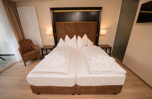 Silandro Hotel | Hotel Goldene Rose