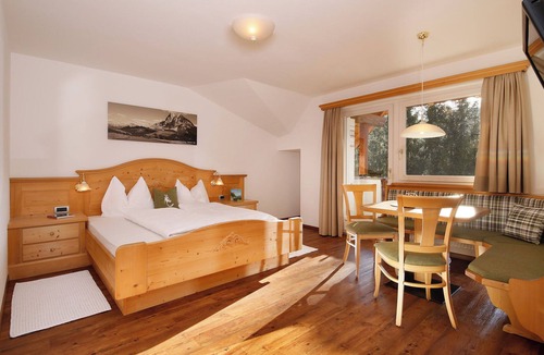 Lajen Hotel | Hotel Hubertusstube