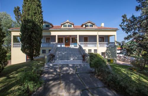 San Pietro di Legnago Hotel | Hotel Il Lato Azzurro - Isola di Sant'Erasmo - NO VEHICLES ACCESS