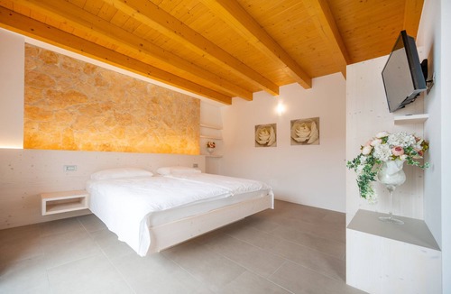 San Zeno di Montagna Hotel | Hotel Laguna
