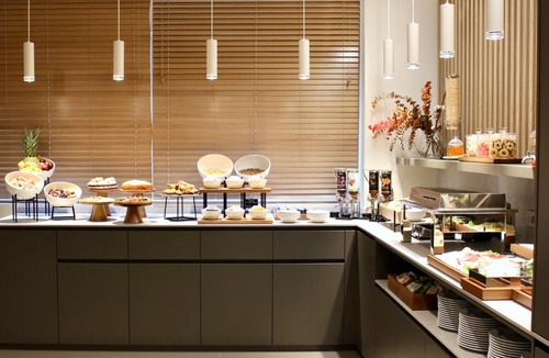Saronno Hotel | Hotel Mealba Suite & Pool