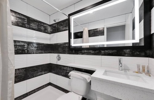 Queens Hotel | Hotel Mint JFK Airport