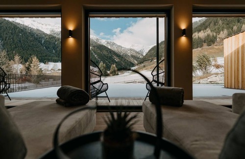 Sarentino Apartment | Hotel Murrer Junior Suite 209 with Mountain View, Spa and Wellness Area