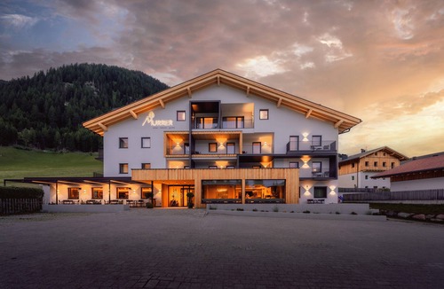Sarentino Apartment | Hotel Murrer Junior Suite 109 with Mountain View, Spa, and Wellness Area