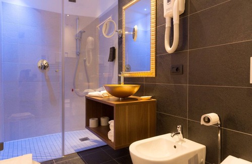 Torri del Benaco Hotel | Hotel Pace