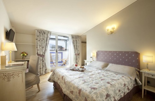 Moltrasio Hotel | Hotel Posta
