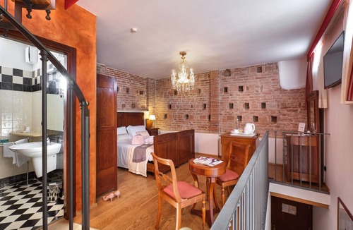 Castel d'Azzano Hotel | Hotel Villa Malaspina
