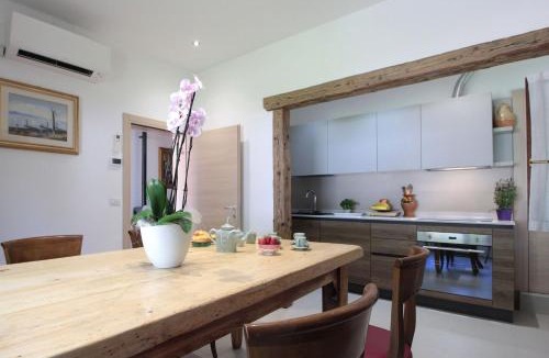 Ponte nelle Alpi House | House Angy