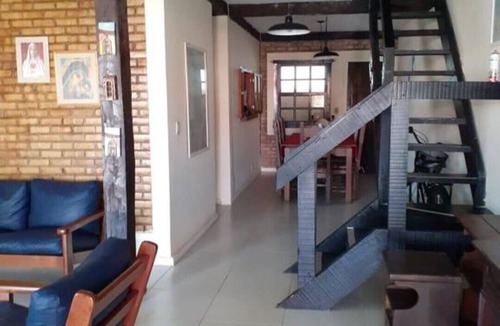 Pero House | House facing the canal