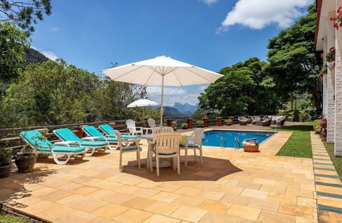 Araras Villa | House in Araras: Pool, Sauna, and Included Services!