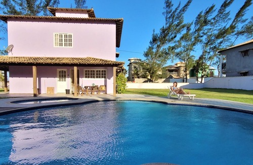 Tamoios House | House in front of the beach - Unamar / Cabo Frio