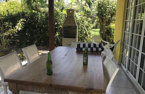 Angra dos Reis House | House in the channel, Bracuhy Marine, Angra Reis