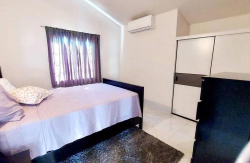 Portmore House | House of Bliss