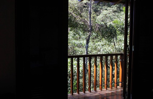 Teresopolis House | House Season Refugio Teresopolis, surrounded by forest, environmental protection area