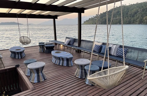 Japuiba House | House standing on the sand with spectacular view