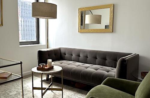 Little Italy Apartment | Huge Modern 2 bedroom in Little Italy
