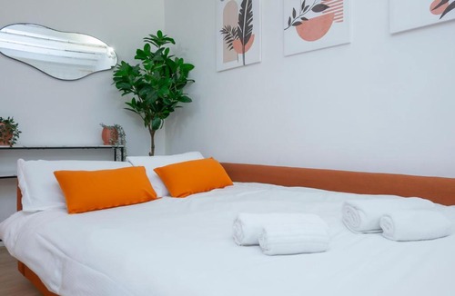 Niguarda Apartment | I-Host Ornato - Spacious 2BR Apt for 10 Guests with 3 Bathrooms