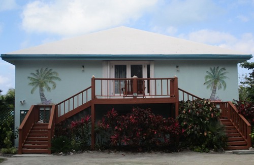 Great Exuma Apartment | IDEAL BEACHFRONT APARTMENT at HOOPERS BAY, Spacious 3 Bed/3 Bath for 6+