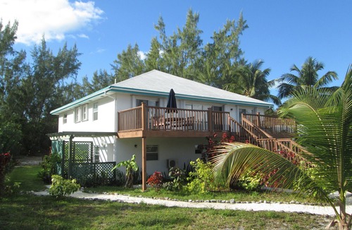 Great Exuma Apartment | IDEAL BEACHFRONT APARTMENT at HOOPERS BAY, Spacious 3 Bed/3 Bath for 6+