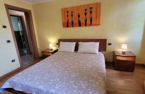 Costa Volpino House | Il Cortiletto Mountain Lake Iseo Hospitality