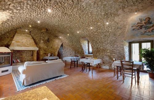 Santa Lucia ai Monti House | Il Serraglio Rooms