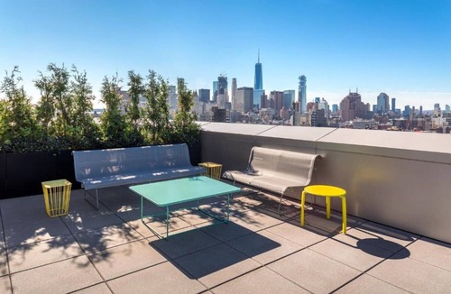 Bowery House | Immersed in a culture of creativity and surrounded by vibrant street art !