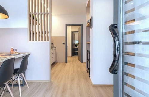 Bassano del Grappa Apartment | [In Style Apartment] with free parking 3 minutes from the station and the center