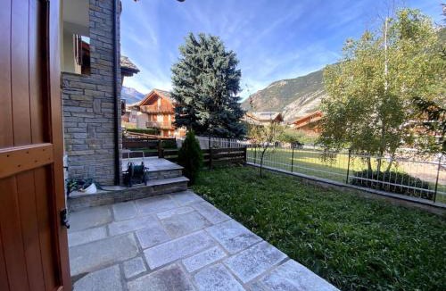 Oulx Apartment | Incantevole Appartamento con Giardino - Garage Privato e Free Wifi