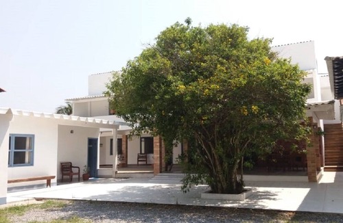 Pero House | Independent House 100 meters from Praia do Peró for large groups with wifi