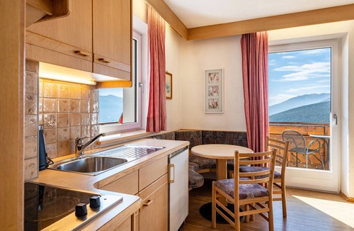 Maranza Apartment | Inviting Eisacktal Apartment with Mountain Views, Terrace & Prime Location in Meransen