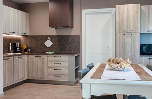 Lazise Apartment | "IRIS" Charming Apartment with Pool in Lazise on Lake Garda
